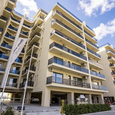 Apartment Solid Barrels Luxury Mamaia