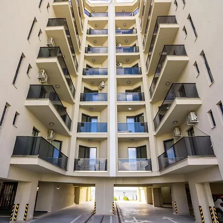 Solid Barrels Luxury Apartment