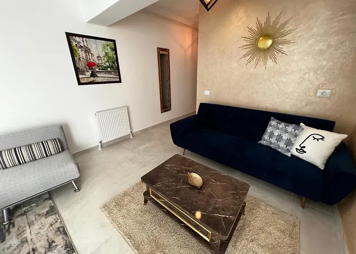 Solid Barrels Luxury Apartment