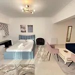 Solid Barrels Luxury Appartamento Mamaia