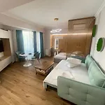 Solid Barrels Luxury Mamaia
