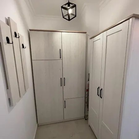 Solid Barrels Luxury Apartment Mamaia