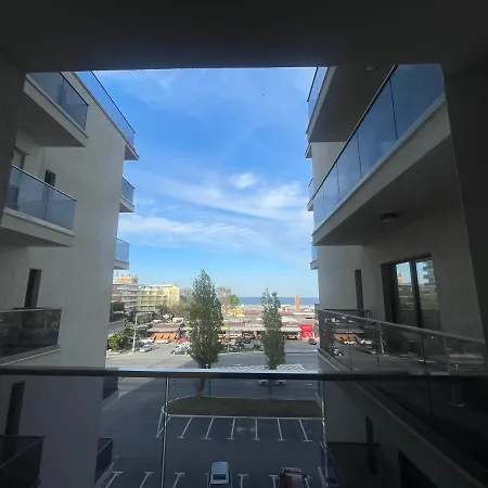 Solid Barrels Luxury Apartman Mamaia