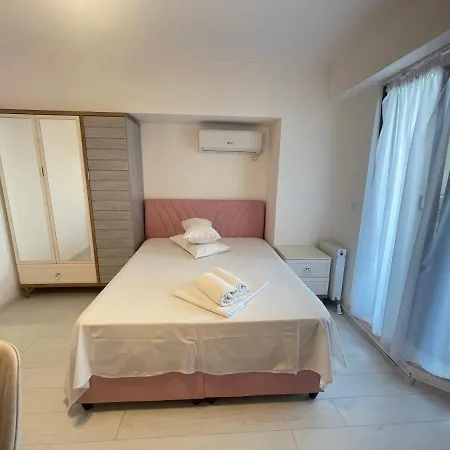 Solid Barrels Luxury Mamaia