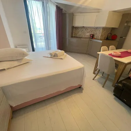 Solid Barrels Luxury * Mamaia