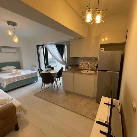 Solid Barrels Luxury Apartment Mamaia