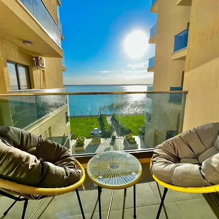 Solid Barrels Luxury * Mamaia