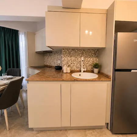 Solid Barrels Luxury Apartman Mamaia