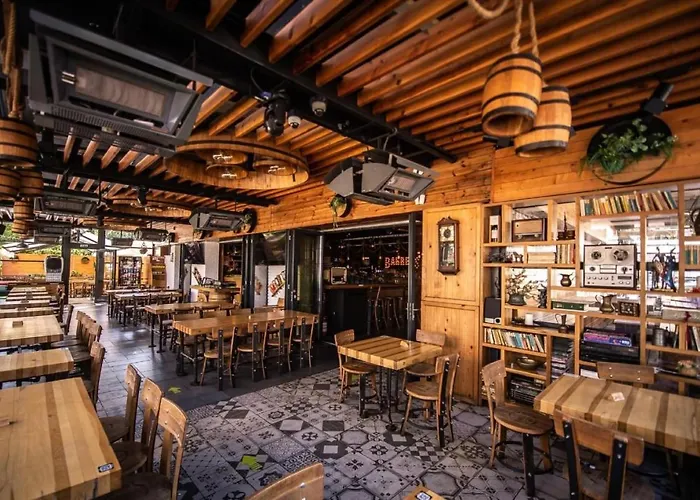 Daire Solid Barrels Luxury Mamaia