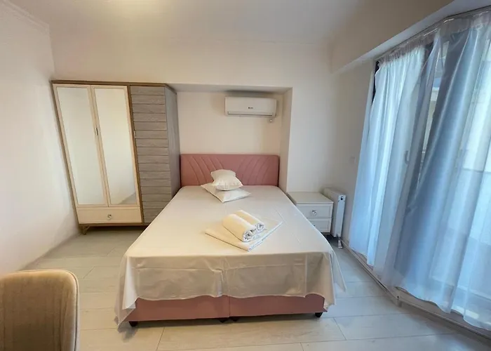 Solid Barrels Luxury Mamaia